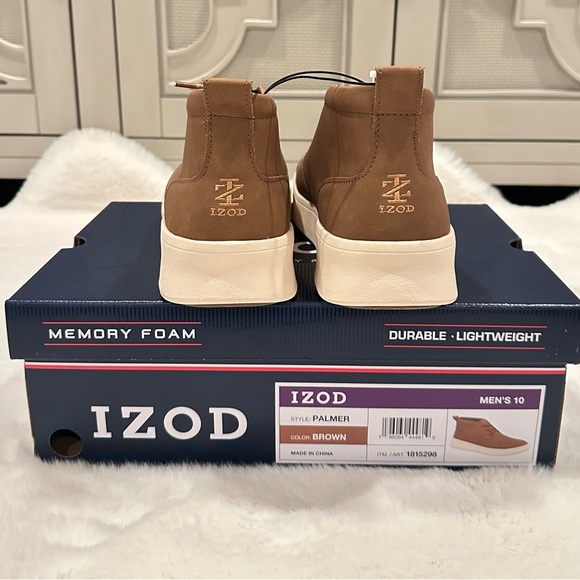 IZOD Men's Chukka Boot - Picture 3 of 11